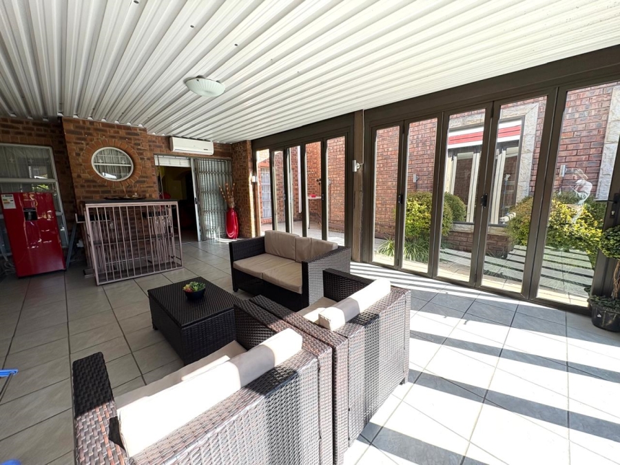 3 Bedroom Property for Sale in Seemeeupark Free State